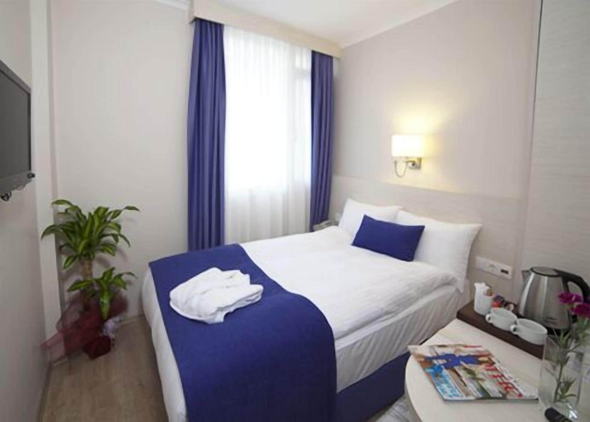 Walk In Hotel Σμύρνη Εξωτερικό φωτογραφία