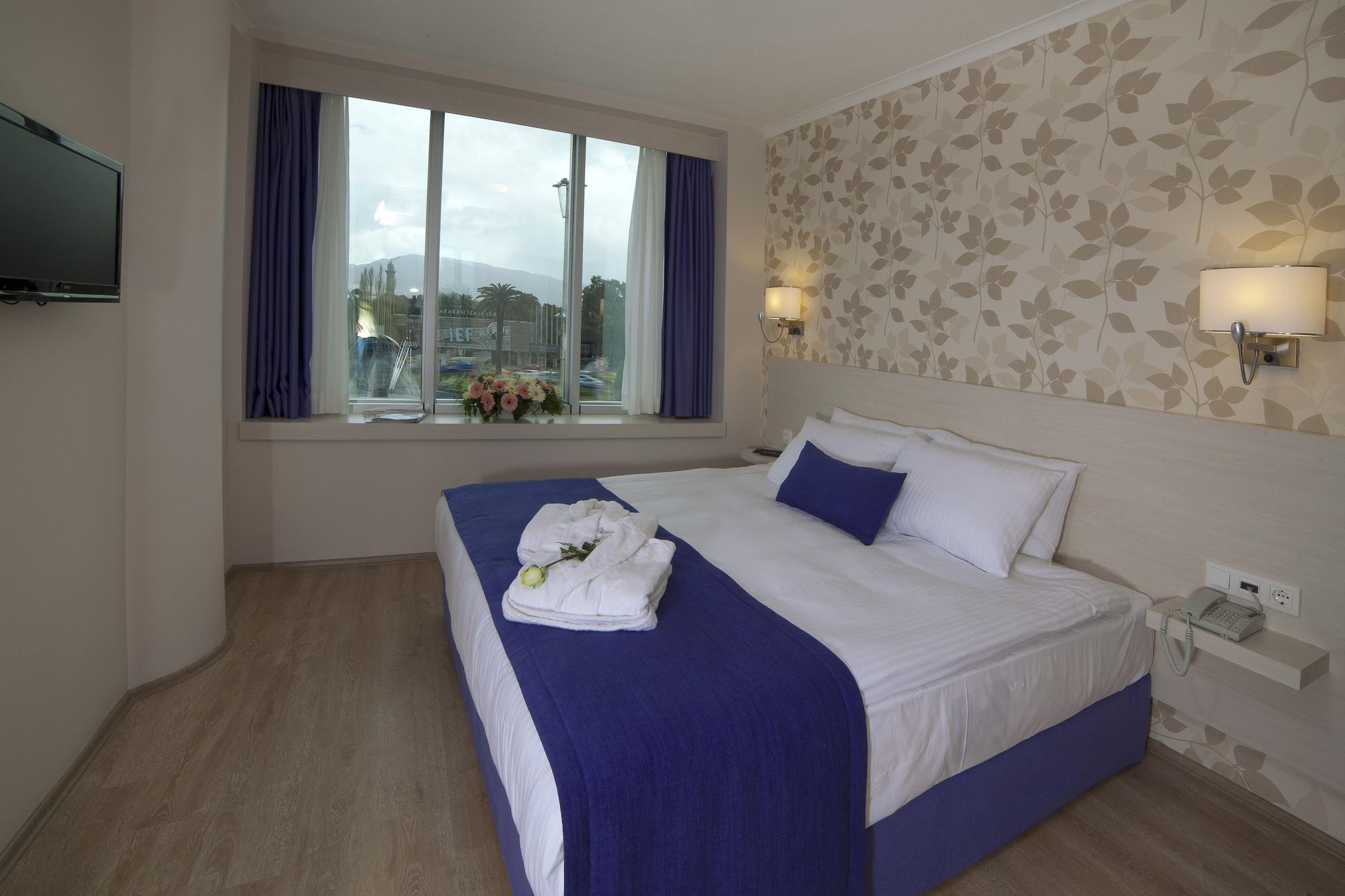 Walk In Hotel Σμύρνη Εξωτερικό φωτογραφία