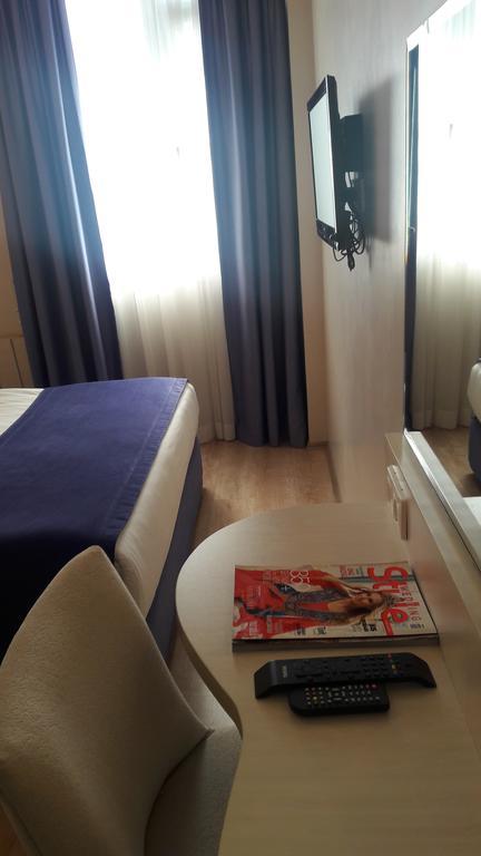 Walk In Hotel Σμύρνη Εξωτερικό φωτογραφία
