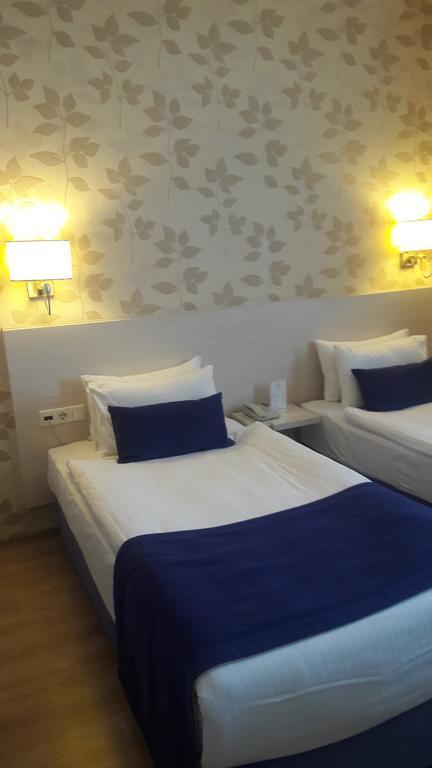 Walk In Hotel Σμύρνη Εξωτερικό φωτογραφία