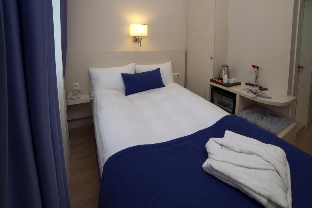 Walk In Hotel Σμύρνη Δωμάτιο φωτογραφία