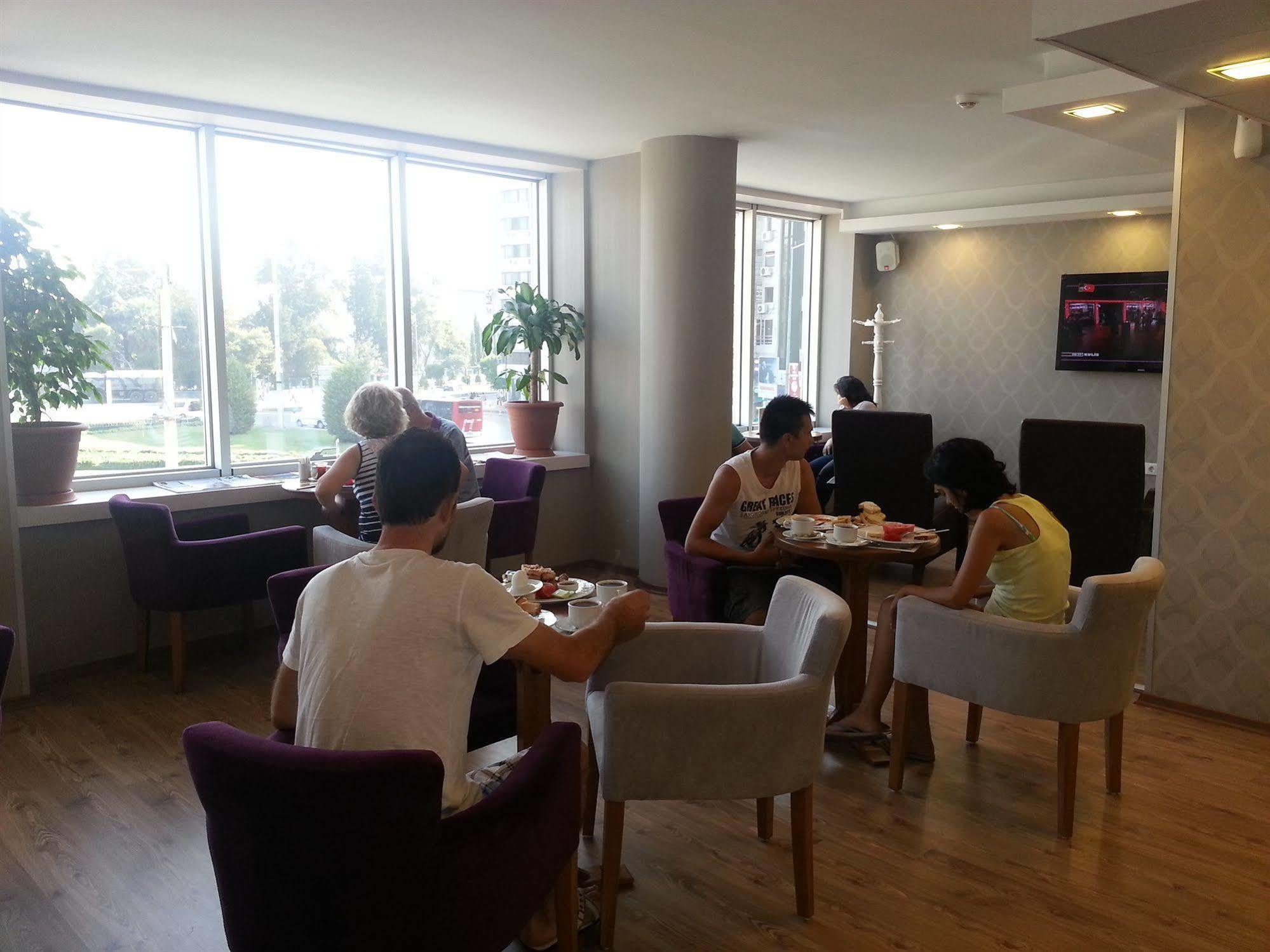 Walk In Hotel Σμύρνη Εξωτερικό φωτογραφία