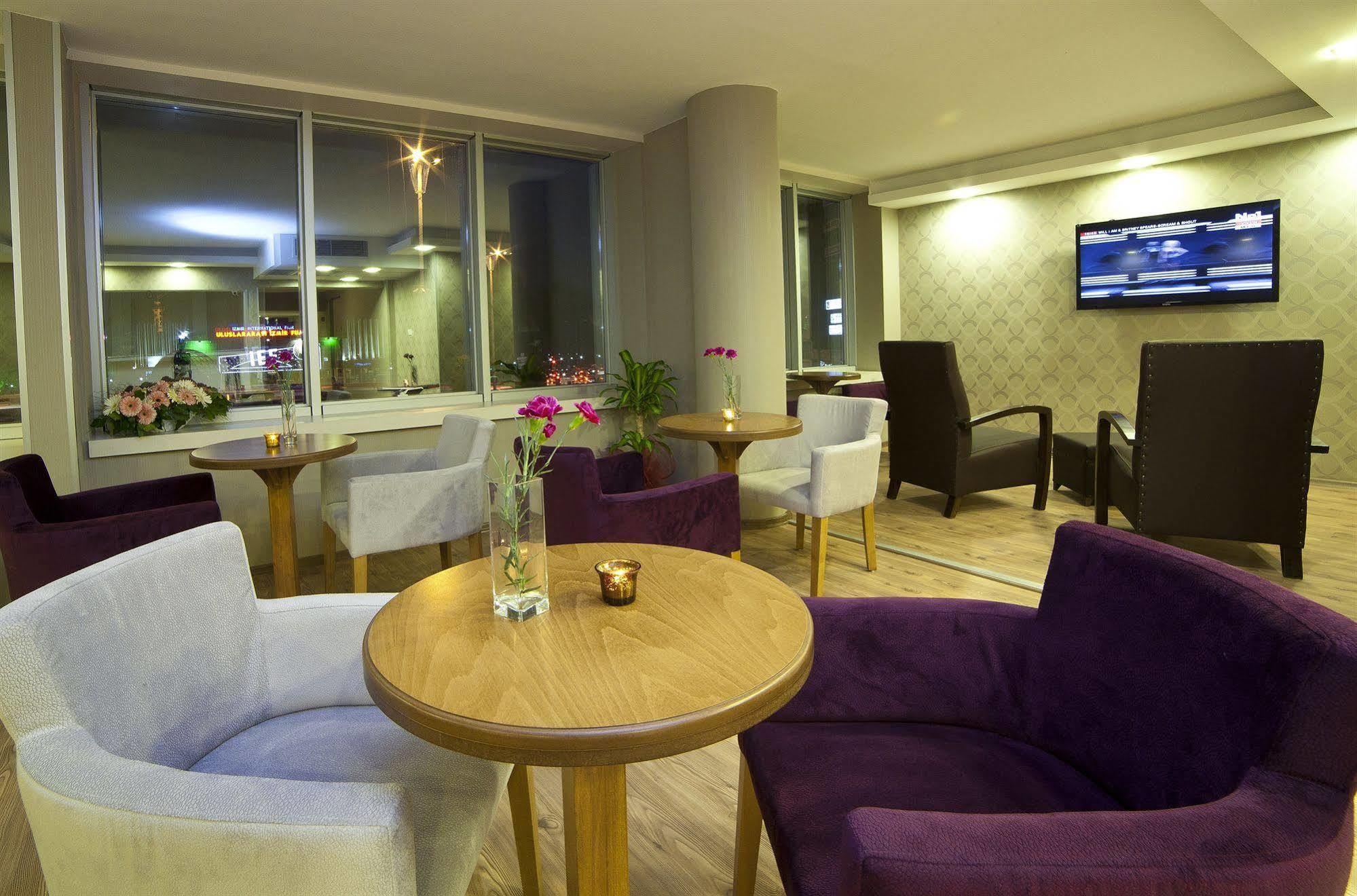 Walk In Hotel Σμύρνη Εξωτερικό φωτογραφία